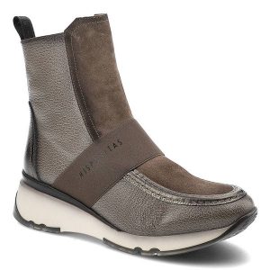 Szare Botki Hispanitas Wygodne Buty Na Koturnie. Szare botki Hispanitas, bez wzorów, ze skóry ekologicznej, bez obcasa, na koturnie, bez zapięcia. Za 579,00 zł.