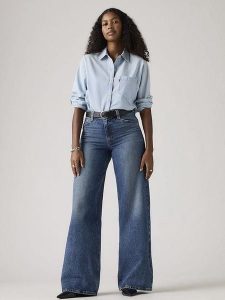 Levi's Dżinsy - Wide leg - w kolorze niebieskim rozmiar: W27/L33. Niebieskie jeansy Levi's®, z aplikacjami, z bawełny, z podwyższonym stanem. Za 304,95 zł.