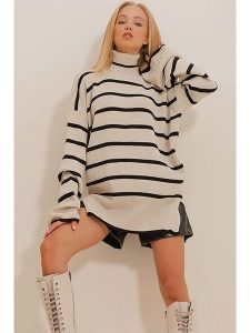 Trend Alacati Sweter w kolorze beżowym rozmiar: onesize. Brązowe golfy Trend Alacati, bez wzorów. Za 84,01 zł.