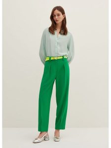 STEFANEL Spodnie w kolorze zielonym rozmiar: 38. Zielone spodnie z wysokim stanem Stefanel, bez wzorów, z materiału, z podwyższonym stanem. Za 145,94 zł.