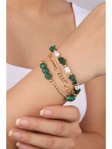 Pierres delicates Pozłacana bransoletka z malachitami rozmiar: onesize. Zielone bransoletki Pierres delicates, z malachitem, pozłacane. Za 113,90 zł.