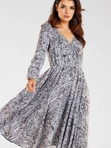 Sukienka Model A466 Black/White Pattern - awama. Białe sukienki Awama, l, bez wzorów, z elastanu, bez kołnierzyka, plus size, bez ramiączek, midi, dopasowane. Za 336,51 zł.