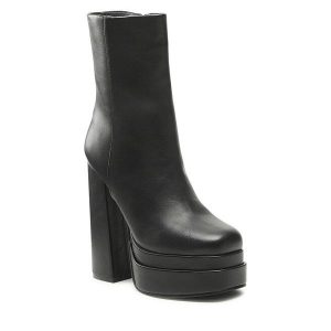 Botki Jenny Fairy. Czarne botki Jenny Fairy, bez wzorów, bez obcasa, na słupku, bez zapięcia. Za 249,99 zł.