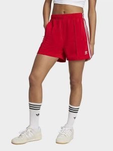 Adidas Szorty sportowe "Firebird" w kolorze czerwonym rozmiar: XXS. Czerwone spodenki sportowe ADIDAS, xxs, bez wzorów, outdoorowe. Za 78,66 zł.