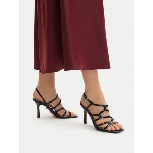 Sandały Nine West. Czarne sandały Nine West, bez wzorów, bez obcasa, na szpilce, bez zapięcia. Za 166,99 zł.