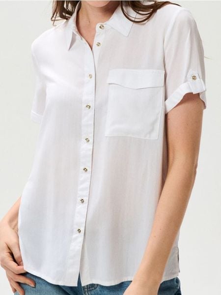 Wiskozowa koszula z ozdobnymi guzikami - biały. Białe koszule Sinsay, l, bez wzorów, z wiskozy, bez kołnierzyka, bez ramiączek. Za 25,99 zł.