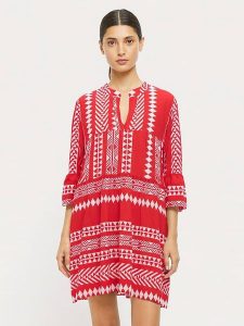 Miss goodlife Sukienka w kolorze czerwonym rozmiar: XL. Czerwone sukienki miss goodlife, na co dzień, xl, bez wzorów, z wiskozy, bez kołnierzyka, bez ramiączek, midi, proste. Za 173,99 zł.