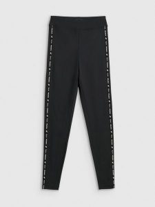 4F Legginsy dzianinowe damskie - czarne XL. Czarne legginsy 4f, bez wzorów, z dzianiny. Za 99,99 zł.