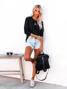 Milan Kiss Bluza w kolorze czarnym rozmiar: XL. Czarne bluzy Milan Kiss, xl, bez wzorów, bez kaptura. Za 130,99 zł.