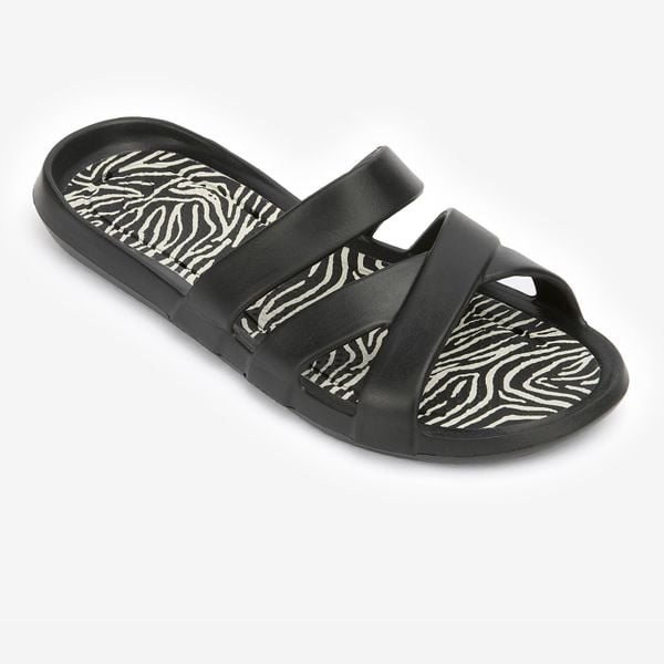 Second Life - Klapki basenowe damskie Nabaiji 500 Zeb - Stan Doskonały. Czarne klapki NABAIJI, bez wzorów, z materiału, bez obcasa. Za 50,99 zł.