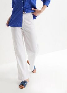 Jeansy wide leg, high waist, ze stretchem. Białe jeansy bonprix, bez wzorów, z jeansu, z podwyższonym stanem. Za 134,99 zł.