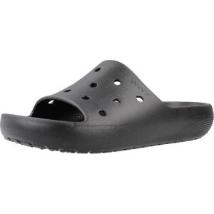 Klapki Crocs Model Classic Slide V2 Kolor Czarny. Czarne klapki Crocs, bez wzorów, z gumy, bez obcasa. W wyprzedaży za 139,45 zł.