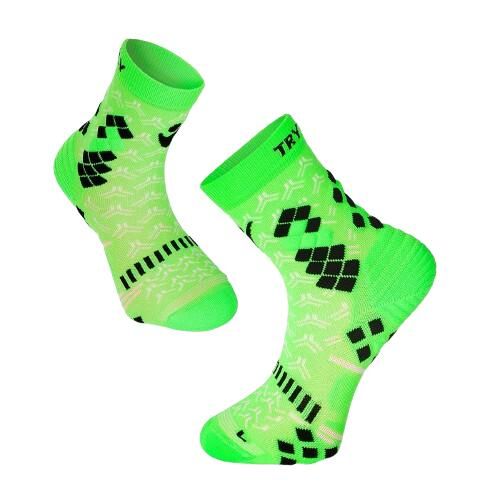 Fluorescencyjne zielone skarpetki uciskowe. Zielone skarpetki TRY TO FLY, bez wzorów. W wyprzedaży za 65,52 zł.