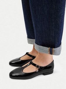 Lasocki Baleriny CEO-RST-ROMI-103 Czarny. Czarne balerinki Lasocki, bez wzorów, z lakierowanej skóry, bez obcasa, bez zapięcia. Za 169,99 zł.
