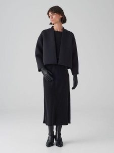 OPUS Skórzane rękawiczki w kolorze czarnym rozmiar: M. Czarne rękawiczki Opus, bez wzorów, prążkowane. Za 132,36 zł.