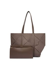 Calvin Klein Torebka Woven Sueded Carryall LV04F3695G Brązowy. Brązowe shopper bag Calvin Klein, bez wzorów, ze skóry, bez dodatków. Za 699,99 zł.