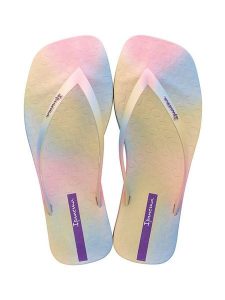 Ipanema Japonki ze wzorem rozmiar: 41/42. Brązowe klapki Ipanema, bez wzorów, z otwartym noskiem, bez obcasa. Za 70,74 zł.