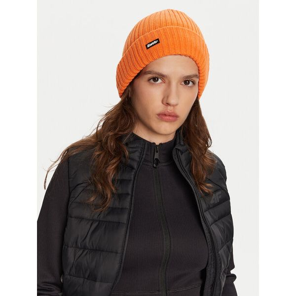 Czapka Eisbär. Czerwone czapki Eisbar, bez wzorów. Za 89,99 zł.