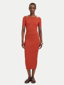 Fracomina Sukienka dzianinowa FJ26SD5001K56501 Czerwony jasny Slim Fit. Czerwone kombinezony Fracomina, m, bez wzorów, z dzianiny, bez kołnierzyka, bez ramiączek. Za 499,99 zł.