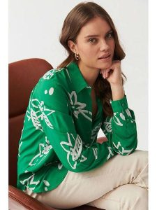 TATUUM Bluzka w kolorze zielono-białym rozmiar: 36. Zielone bluzki Tatuum, bez wzorów, z wiskozy, bez kołnierzyka, bez ramiączek. Za 74,28 zł.