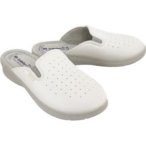 INBLU 50-34 bianco, klapki damskie. Białe klapki Inblu, w ażurowe wzory, bez obcasa. Za 79,90 zł.