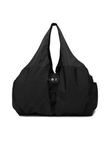 Roxy Torebka CWBEO-ROXY-M-001-09 Czarny. Czarne torebki klasyczne Roxy, bez wzorów, z materiału, bez dodatków. Za 149,99 zł.