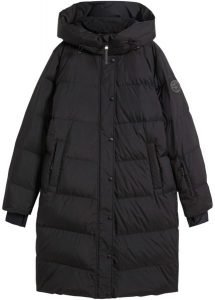 Płaszcz puchowy na podszewce z nadrukiem, z odpychającego wodę materiału. Czarne płaszcze bonprix, bez wzorów, z puchu, bez kaptura. Za 429,99 zł.