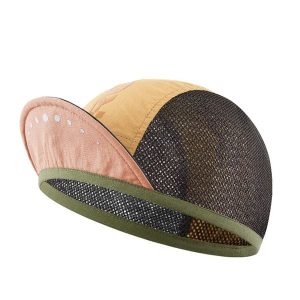 Czapka rowerowa Rockbros z daszkiem, osłona na kask - żółta. Żółte czapki ROCKBROS, bez wzorów, z materiału, sportowe. Za 82,00 zł.
