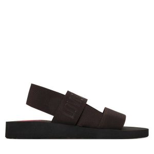 Sandały LOVE MOSCHINO. Brązowe sandały LOVE MOSCHINO, bez wzorów, bez obcasa, na płaskiej podeszwie, bez zapięcia. Za 519,99 zł.