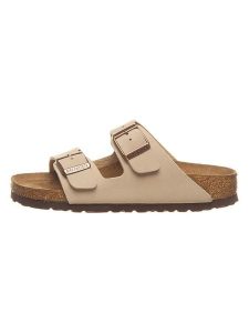Birkenstock Klapki "Arizona" w kolorze kremowym rozmiar: 37. Brązowe klapki Birkenstock, bez wzorów, z otwartym noskiem, bez obcasa. Za 237,95 zł.
