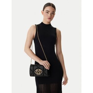 Torebka LOVE MOSCHINO. Czarne torebki klasyczne LOVE MOSCHINO, bez wzorów, bez dodatków. Za 669,99 zł.