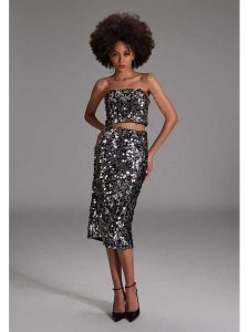 SWING Top w kolorze srebrnym rozmiar: 38. Szare topy Swing, bez wzorów, bez kołnierzyka, bez ramiączek. Za 192,33 zł.