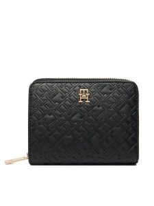 Tommy Hilfiger Portfel Med Za W/Flap Mono AW0AW18035 Czarny. Czarne portfele TOMMY HILFIGER, bez wzorów, ze skóry. Za 299,99 zł.