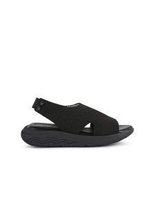 Geox Sandały "Spherica EC5" w kolorze czarnym rozmiar: 37. Czarne sandały Geox, bez wzorów, z otwartym noskiem, bez obcasa, bez zapięcia. Za 239,40 zł.