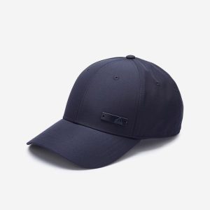 Czapka z daszkiem adidas Metal Badge Lightweight Baseball. Fioletowe czapki ADIDAS, bez wzorów, sportowe. Za 69,90 zł.