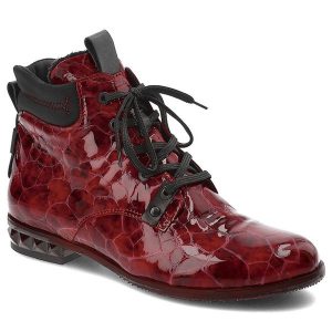 Czerwone Trzewiki Armodo Premium Buty Ze Skóry. Czerwone botki Armodo, z materiału, bez obcasa, bez zapięcia. Za 439,00 zł.