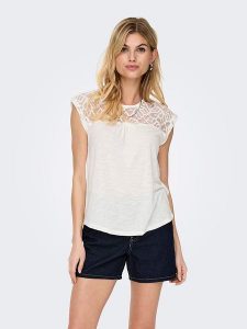 ONLY Koszulka w kolorze białym rozmiar: XL. Białe bluzki ONLY, xl, bez wzorów, bez kołnierzyka, bez ramiączek. Za 70,24 zł.