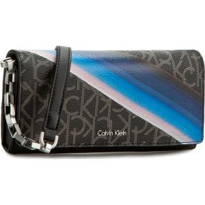 Torebka CALVIN KLEIN - Tin4 Large Trifold On Chain K60K602388 910. Czarne listonoszki marki Calvin Klein, ze skóry ekologicznej. W wyprzedaży za 309,00 zł.