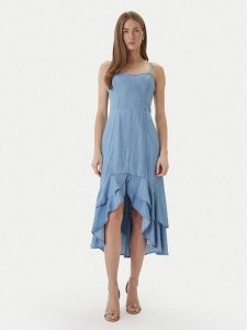 Guess Sukienka jeansowa W6GK89 D0908 Niebieski Slim Fit. Niebieskie sukienki Guess, m, z aplikacjami, z jeansu, bez kołnierzyka, bez ramiączek. Za 614,99 zł.