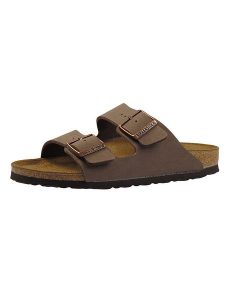Birkenstock Klapki "Arizona" w kolorze brązowym rozmiar: 45. Brązowe klapki Birkenstock, bez wzorów, z otwartym noskiem, bez obcasa. Za 355,78 zł.