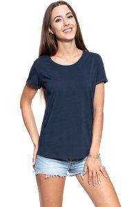 MUSTANG T SHIRT DAMSKI Alina C Embro Blue Nights 1009061 4085. Niebieskie t-shirty Mustang, s, bez wzorów, bez kołnierzyka, bez ramiączek. W wyprzedaży za 39,99 zł.
