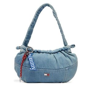 Torebka Tommy Jeans. Niebieskie torebki klasyczne Tommy Jeans, bez wzorów, z denimu, bez dodatków. Za 409,99 zł.