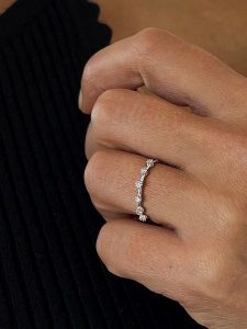 OR Carats Złoty pierścionek z diamentami rozmiar: 52. Szare pierścionki OR Carats, z diamentem, złote. Za 652,99 zł.