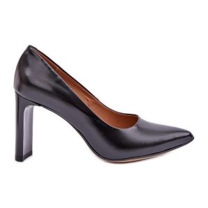 Lewski Shoes Eleganckie Czółenka Ze Skóry Naturalnej Na Słupku Lewski 2659/2043 Czarne. Czarne czółenka bez wzorów, ze skóry, ze szpiczastym noskiem, bez obcasa, na obcasie, bez zapięcia. Za 446,34 zł.
