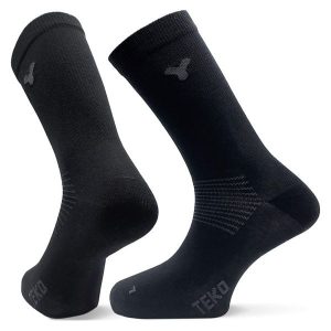 Skarpety trekkingowe TEKO Ecobaseliner 1.0 Merino 2 pary. Czarne skarpetki TEKO, bez wzorów. Za 83,00 zł.