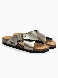 Sunbay Klapki "Iris" w kolorze złotym rozmiar: 38. Niebieskie klapki Sunbay, bez wzorów, z otwartym noskiem, bez obcasa. Za 149,31 zł.