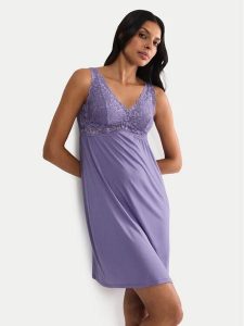 Triumph Koszula nocna Timeless Sensuality 10227238 Fioletowy Regular Fit. Fioletowe koszule nocne Triumph, bez wzorów, z lyocellu, bez ramiączek. Za 189,99 zł.