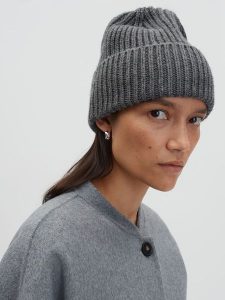 Someday Czapka beanie "Beky" w kolorze antracytowym rozmiar: onesize. Czarne czapki someday., bez wzorów, ze skóry. Za 44,95 zł.