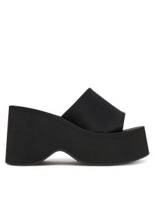 DeeZee Klapki E2485-1 Czarny. Czarne klapki DeeZee, bez wzorów, z materiału, bez obcasa. Za 139,99 zł.