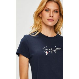 Tommy Jeans - Top. Czarne t-shirty marki Tommy Jeans, z nadrukiem, z bawełny, z okrągłym kołnierzem, z krótkim rękawem. W wyprzedaży za 99,90 zł.